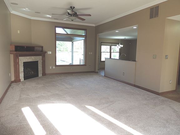 5th image of 530 NW Santee Dr