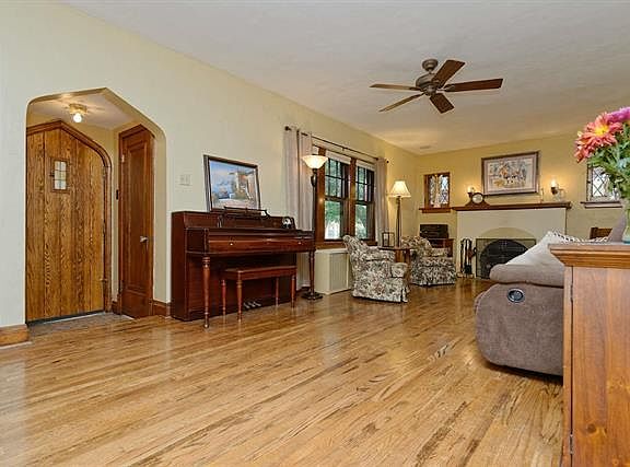 2nd image of 5820 Itaska St