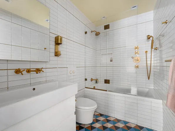 20 Charles Street image 27 of 31