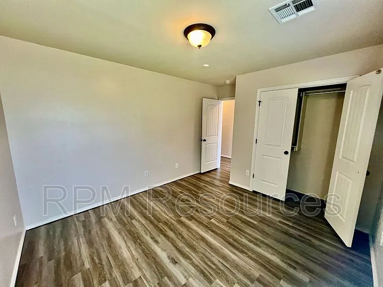 2312 Frisco Way — Photo 14