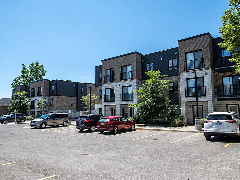 253 Exhibition St — Photo 18