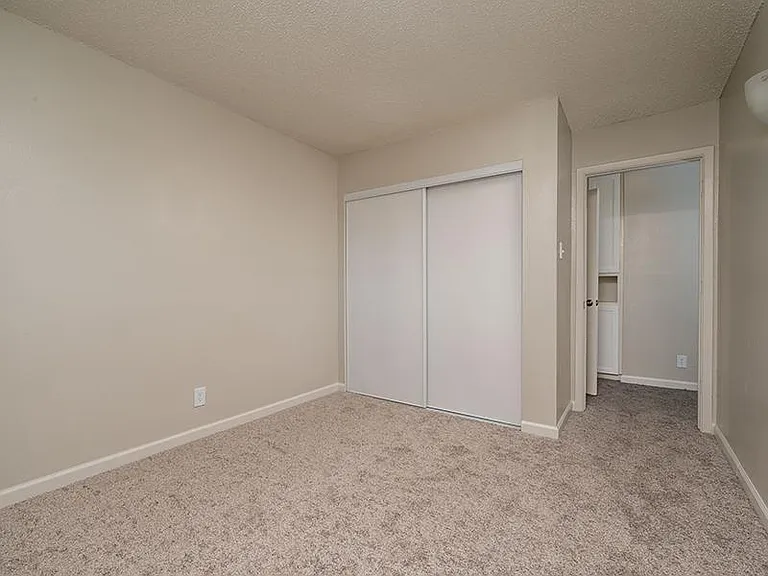 7100 Natalie Ave NE — Photo 19