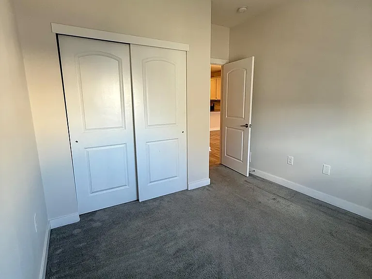 116 Konefal St #B — Photo 23