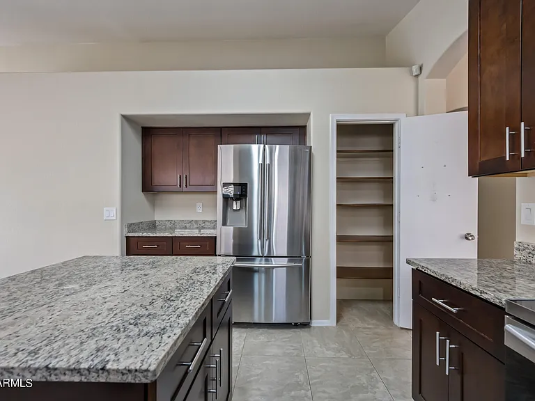 5203 W Buffalo St — Photo 8