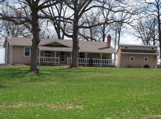 10757 E Flagg Rd, Rochelle, IL 61068