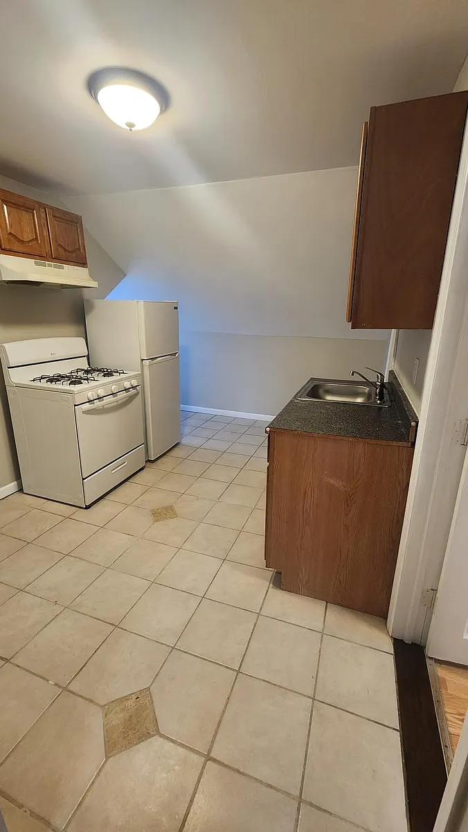 Building Photo - 49 Haledon Ave #3