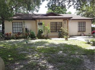 2110 W Powhatan Ave, Tampa, FL 33603