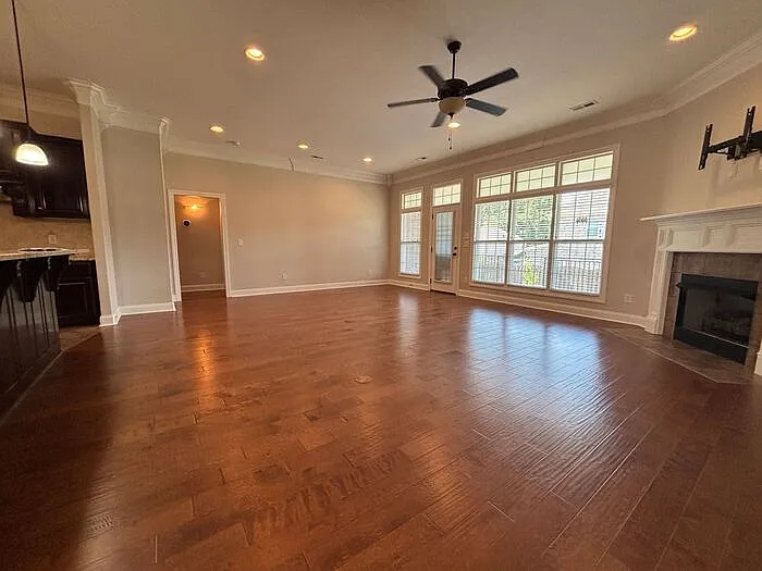 100 Middy Ln — Photo 10