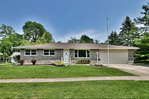 709 Oak Manor Dr Photo 1