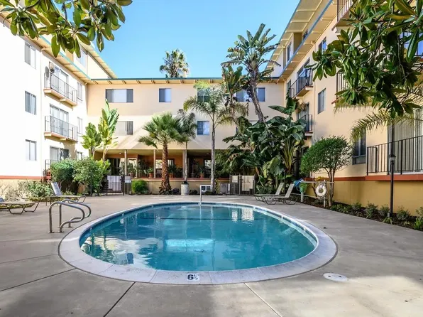 Jackson Lake Apartments