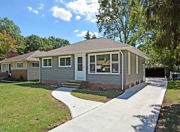 2nd image of 1611 Grovewood Ave