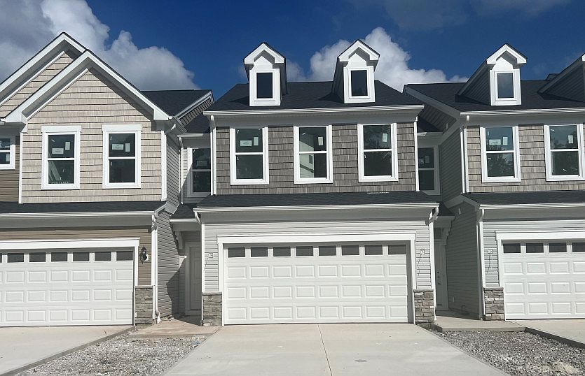 1st image of 787 Parkside Dr