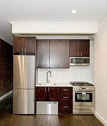 Rented by R New York