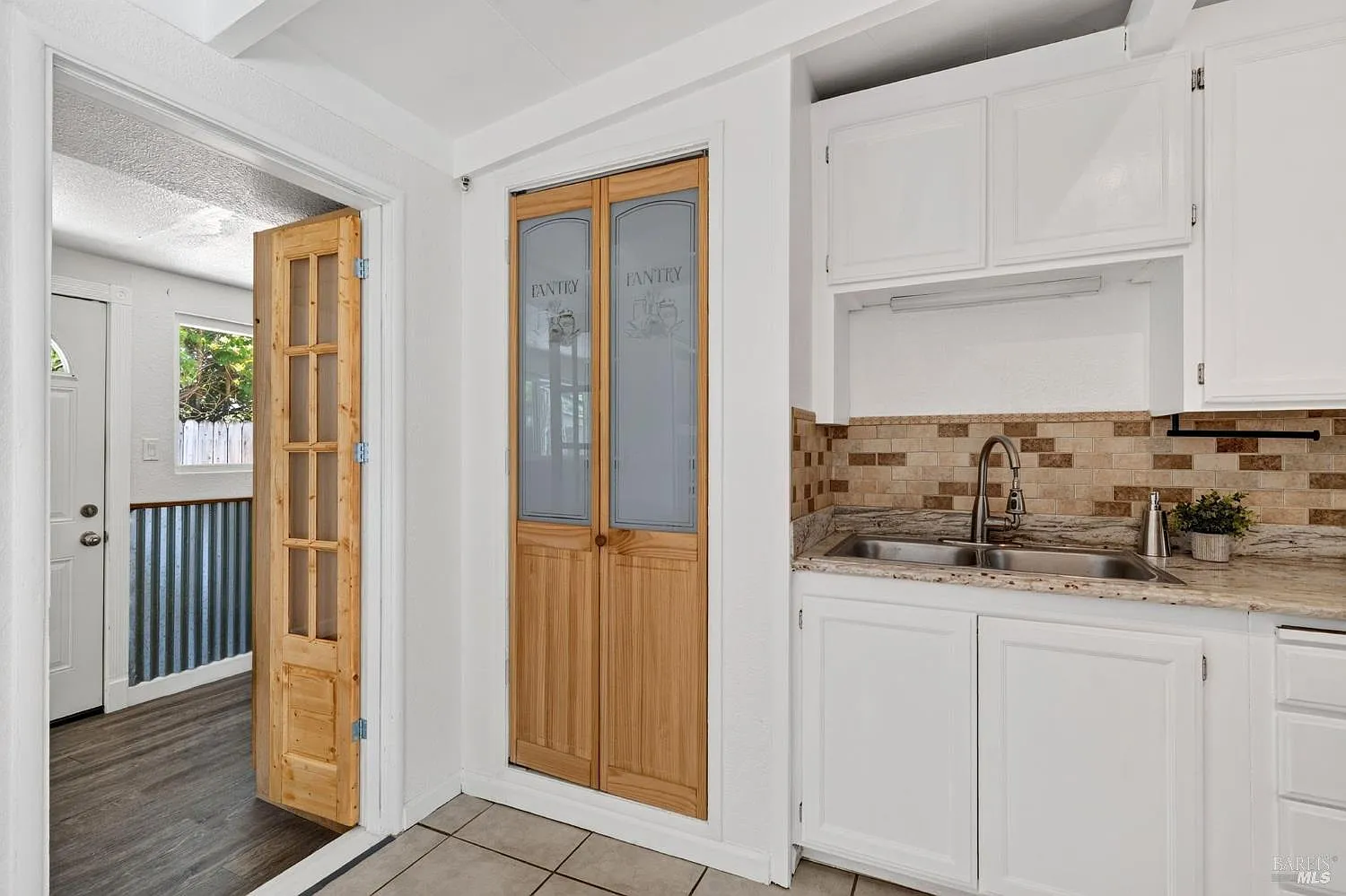155 Los Altos Place - Photo 9