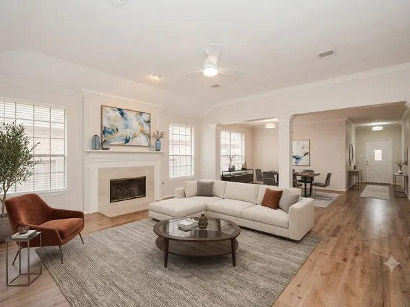 10 Heathstone Pl, Spring, TX 77381
