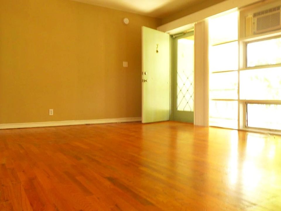 1st image of 215 N Kenmore Ave APT F
