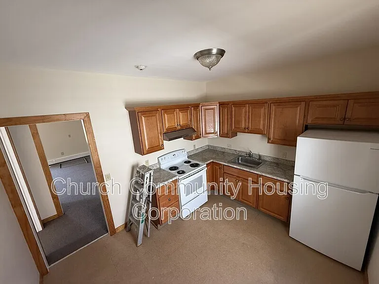 171 Conanicus Ave #D — Photo 6