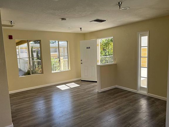 4th image of 212 S Orange Ave APT 215