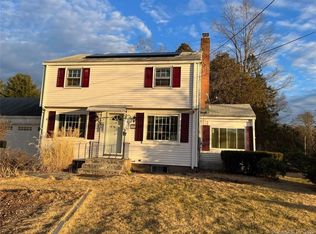 43 Gardner St, Manchester, CT 06040
