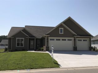 528 Pebblestone Cir, Hobart, WI 54155
