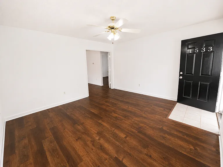 1533 Tinkertown Ave — Photo 3