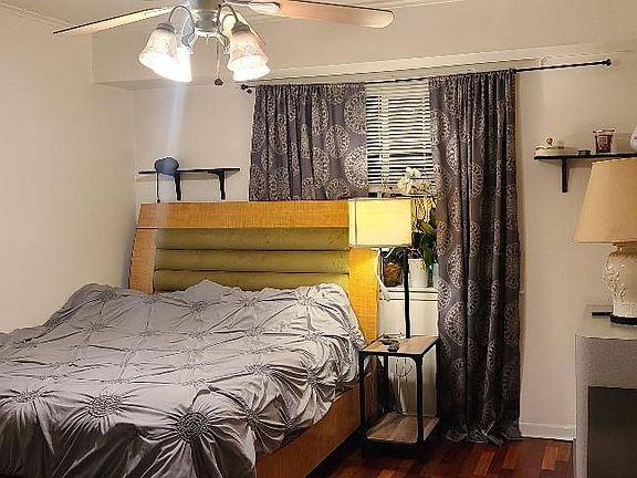 3rd image of 1505 N Windsor Dr APT 305