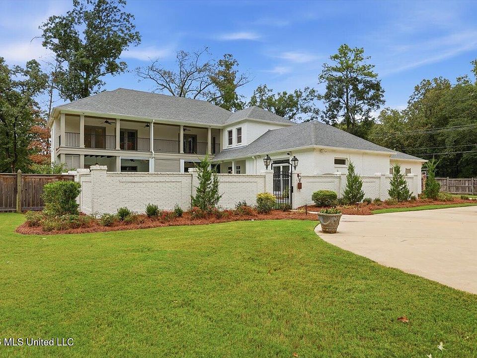 1st image of 101 Saddle Creek Cv