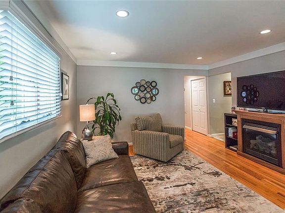 5th image of 801 Beech Ct