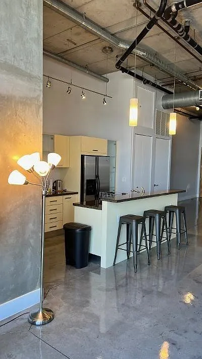 1 bed, 1.0 bath, 1139 sqft, $3,200 — Photo 4