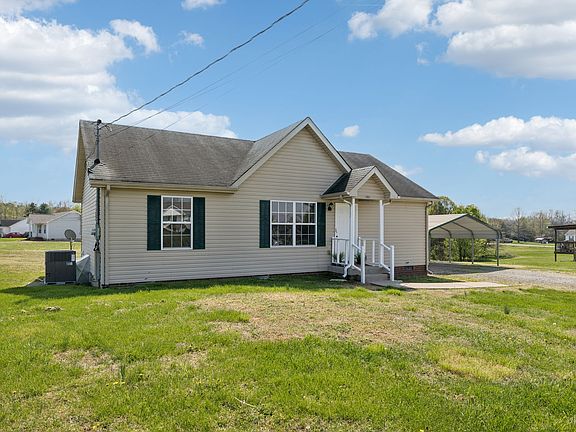 3rd image of 1303 Woodbridge Dr
