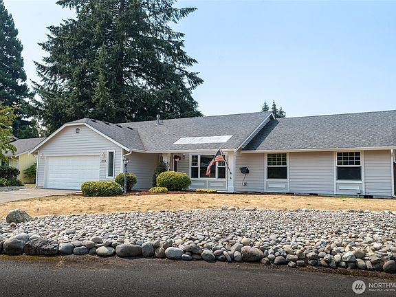 2nd image of 3904 80th Avenue W