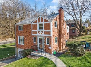 1694 Dormont Ave, Pittsburgh, PA