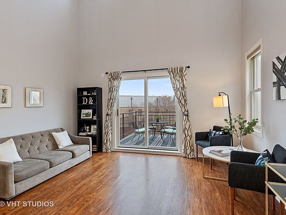 3rd image of 2746 N Wolcott Ave APT 3N