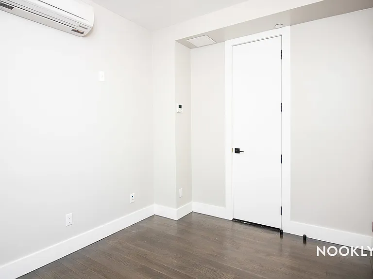 199 Stockholm St #2B — Photo 8