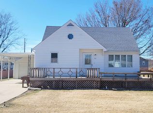 310 Washington St, Elgin, IA 52141