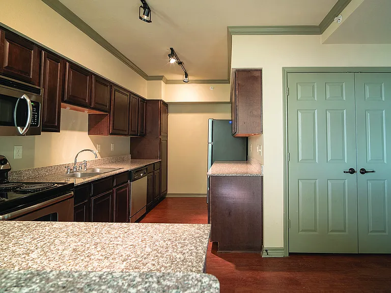 2101 Church Street — Photo 15