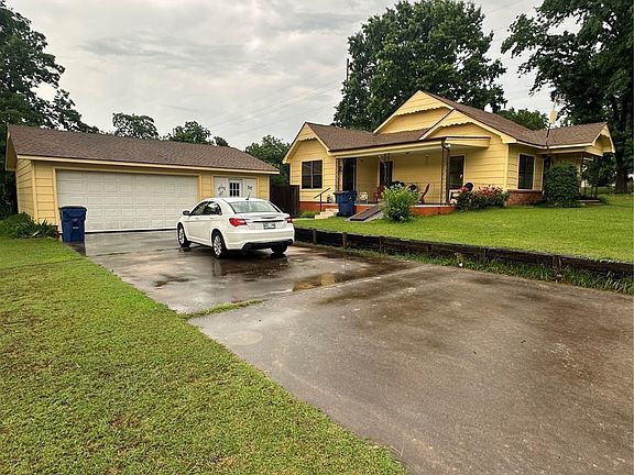 3rd image of 710 E Juanita St