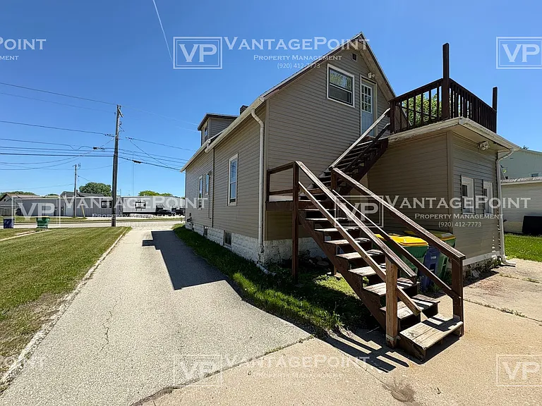 945 Velp Ave — Photo 14