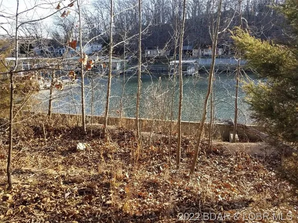 16 River Oaks, Camdenton, MO 65020