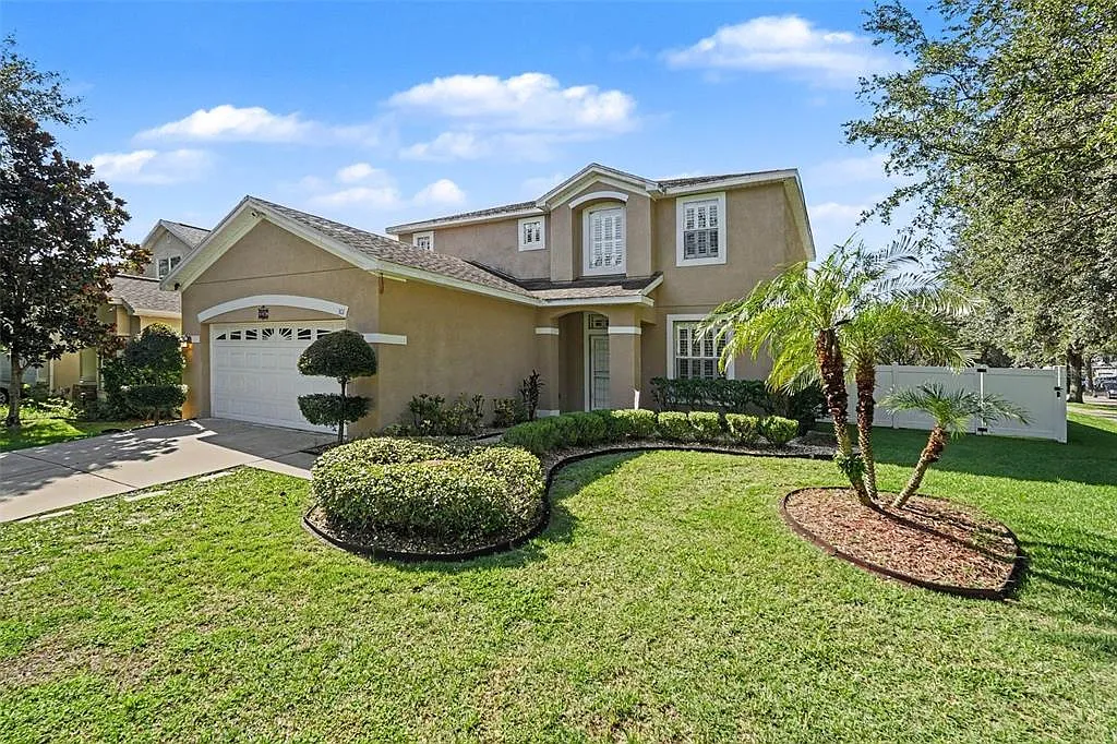 4 bed, 2.5 bath, 2530 sqft, $3,000 — Photo 2