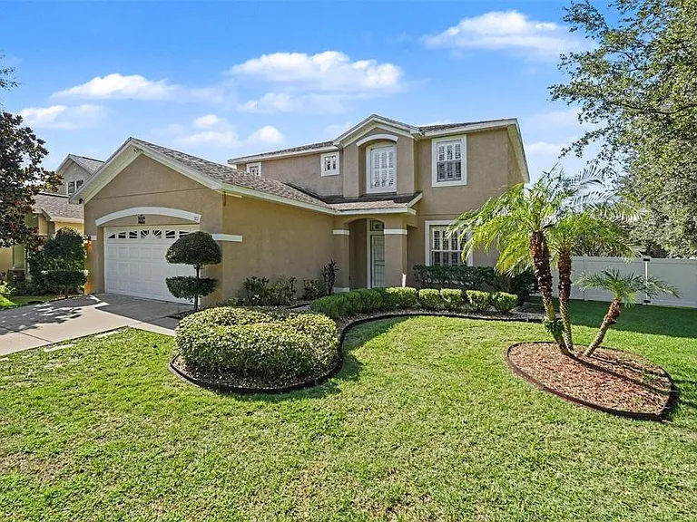 301 Fern Gulley Dr — Photo 2