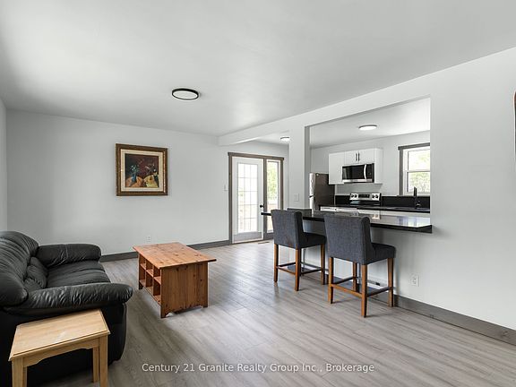 4th image of 86 Water St