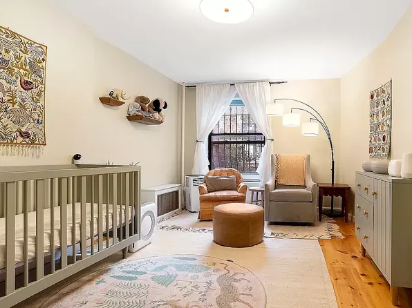 427 Convent Avenue image 5 of 18