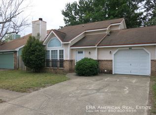 386 Canterbury Cir, Fort Walton Beach, FL 32548