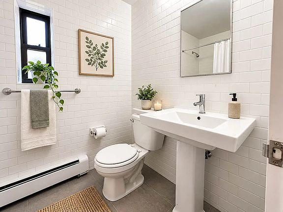 5th image of 131 W 138th St #22