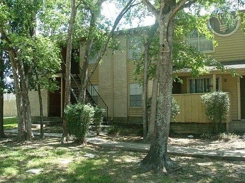 3rd image of 17760 Highway 59 N