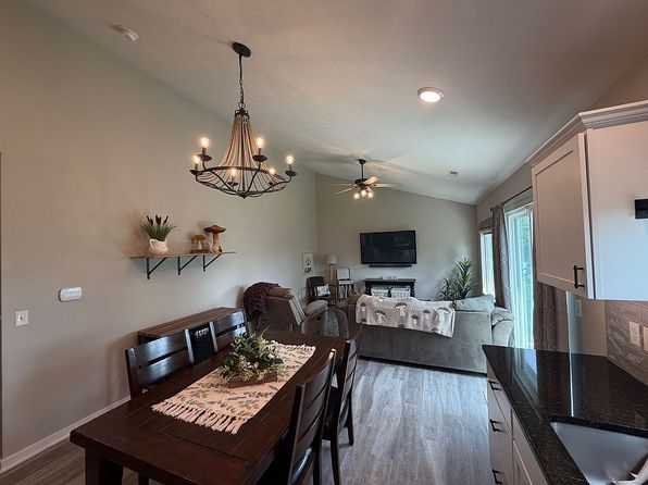 3533 Holly Blue Dr