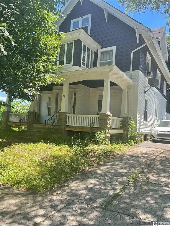 76 Blanchard St — Photo 2