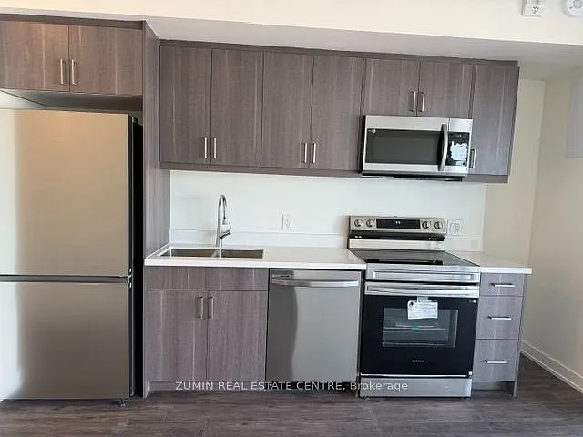 350 Prince Charles Dr — Photo 3