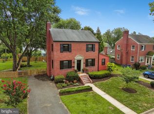 2835 Meadow Ln, Falls Church, VA 22042